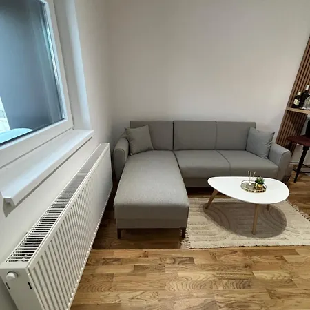 Apartament Elur