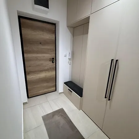 Apartament Elur