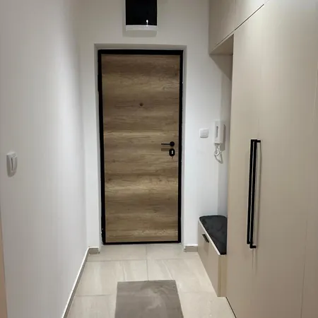 Apartament Elur