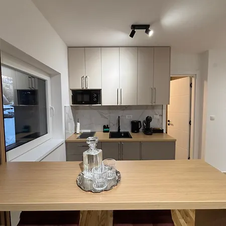 Apartament Elur *