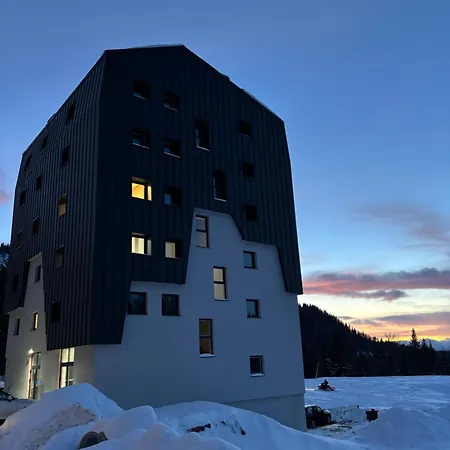 Elur Apartment